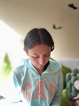 Bonniepark online show from October 30, 2025, 1:23 pm