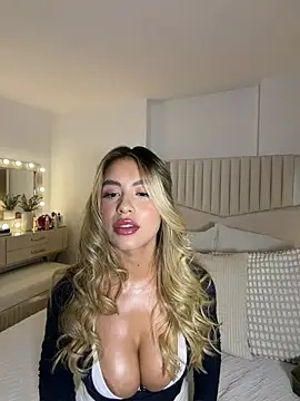  laura 02 online show from May 2, 2026, 1:43 am