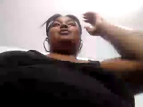 Snapshot of lorenxtaylor chatting on December 12, 2024, 4:59 am lorenxtaylor online show from December 12, 2024, 4:59 am