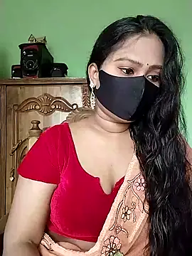 Idhika Paul online show from February 3, 2025, 8:35 am
