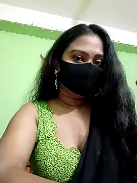 Idhika Paul online show from February 3, 2025, 11:42 am