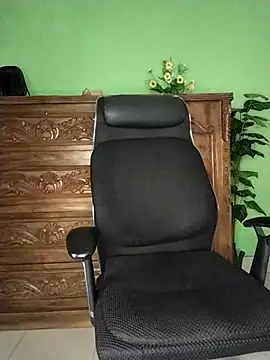 Snapshot of Idhika_Paul chatting on February 24, 2026, 8:01 am Idhika Paul online show from February 24, 2026, 8:01 am