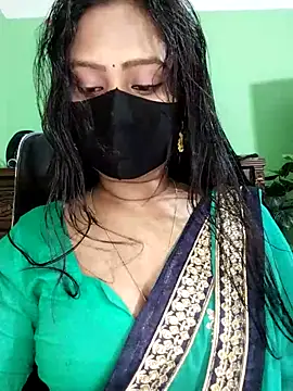 Snapshot of Idhika_Paul chatting on March 15, 2026, 11:44 pm Idhika Paul online show from March 15, 2026, 11:44 pm