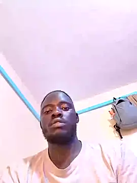 Snapshot of MaskedGQ chatting on October 2, 2025, 9:33 pm MaskedGQ online show from October 2, 2025, 9:33 pm