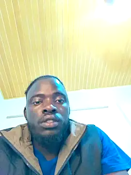 Snapshot of MaskedGQ chatting on October 4, 2025, 9:13 pm MaskedGQ online show from October 4, 2025, 9:13 pm