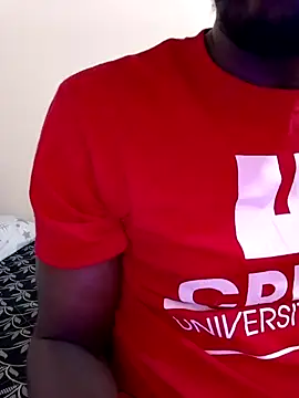 Snapshot of MaskedGQ chatting on October 19, 2025, 10:27 am MaskedGQ online show from October 19, 2025, 10:27 am