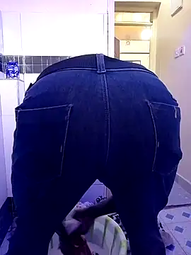 Snapshot of MaskedGQ chatting on October 24, 2025, 12:34 pm MaskedGQ online show from October 24, 2025, 12:34 pm