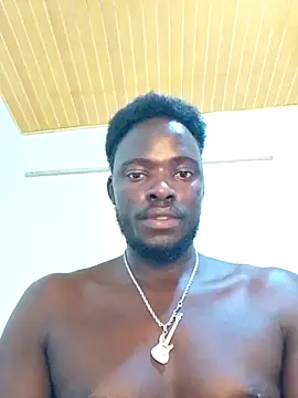 Snapshot of MaskedGQ chatting on October 31, 2025, 11:39 pm MaskedGQ online show from October 31, 2025, 11:39 pm