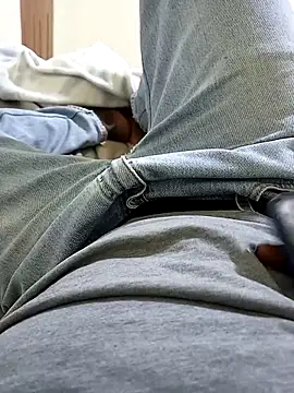 MaskedGQ online show from December 1, 2025, 4:12 pm