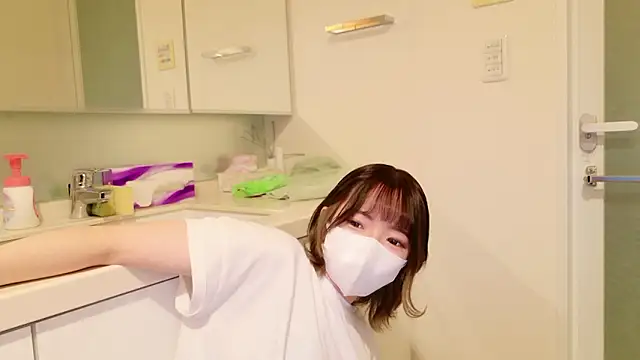 ranran ch online show from October 13, 2025, 5:29 am