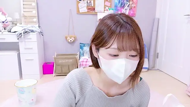 Snapshot of Yui-Ch chatting on September 23, 2025, 12:08 pm Yui-Ch online show from September 23, 2025, 12:08 pm