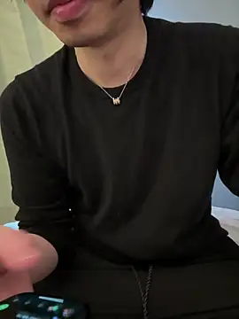 Snapshot of -mirai- chatting on March 8, 2025, 6:32 am -mirai- online show from March 8, 2025, 6:32 am