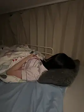 Snapshot of -mirai- chatting on March 16, 2025, 1:06 pm -mirai- online show from March 16, 2025, 1:06 pm