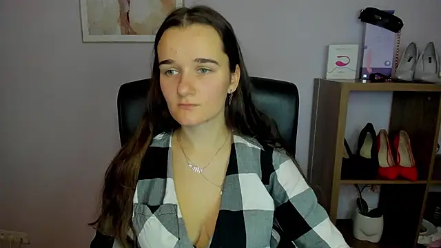 Snapshot of KateDelight chatting on October 4, 2025, 6:44 am KateDelight online show from October 4, 2025, 6:44 am