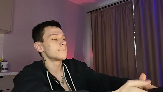 R1mmo   online show from October 30, 2025, 11:44 am