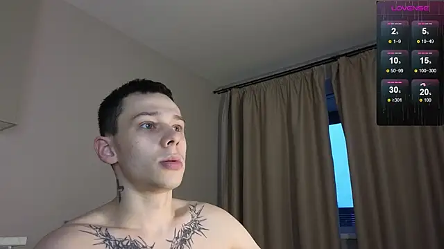 Snapshot of R1mmo__ chatting on December 16, 2025, 8:08 am R1mmo online show from December 16, 2025, 8:08 am