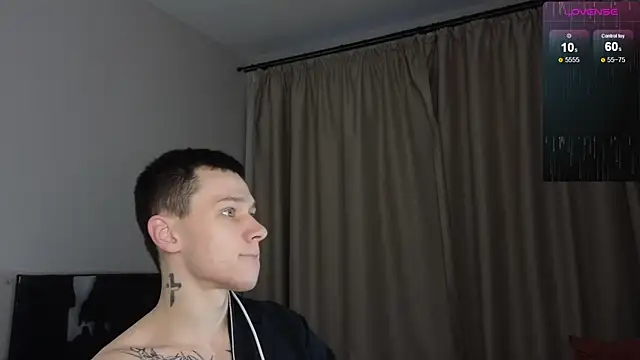 Snapshot of R1mmo__ chatting on December 19, 2025, 10:22 am R1mmo online show from December 19, 2025, 10:22 am