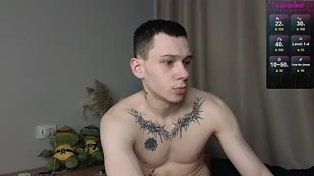 Snapshot of R1mmo__ chatting on February 13, 2026, 2:35 pm R1mmo online show from February 13, 2026, 2:35 pm