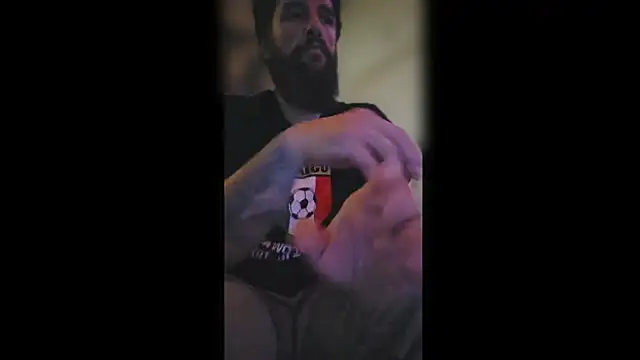 Snapshot of Armyexhibitionistvet chatting on October 7, 2025, 9:28 am Armyexhibitionistvet online show from October 7, 2025, 9:28 am