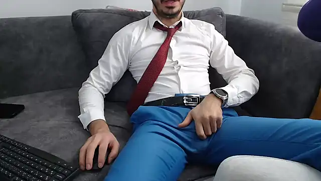 Naughtb0y online show from January 6, 2026, 9:46 am