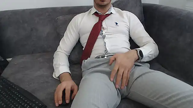 Naughtb0y online show from April 1, 2026, 10:49 am