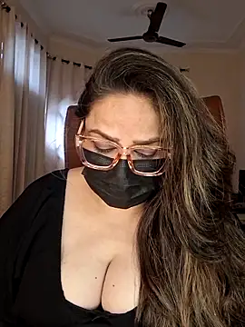 SEXY-Sardarni online show from September 28, 2025, 8:52 am