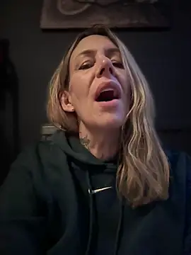 blondebitch2 online show from February 7, 2025, 7:18 am