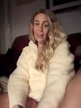 blondebitch2 online show from September 29, 2025, 10:36 pm