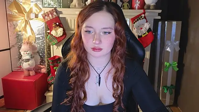 Snapshot of carolina_elf chatting on December 19, 2024, 8:45 am carolina elf online show from December 19, 2024, 8:45 am