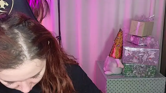 Snapshot of carolina_elf chatting on December 27, 2024, 5:42 am carolina elf online show from December 27, 2024, 5:42 am