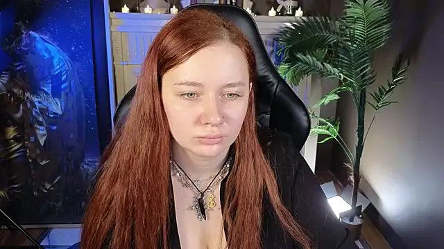 Snapshot of carolina_elf chatting on January 17, 2025, 8:24 am carolina elf online show from January 17, 2025, 8:24 am