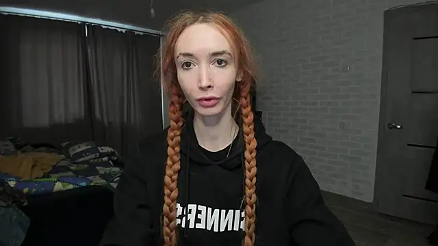 Snapshot of Roxy_Silver chatting on February 26, 2025, 1:53 am Roxy Silver online show from February 26, 2025, 1:53 am