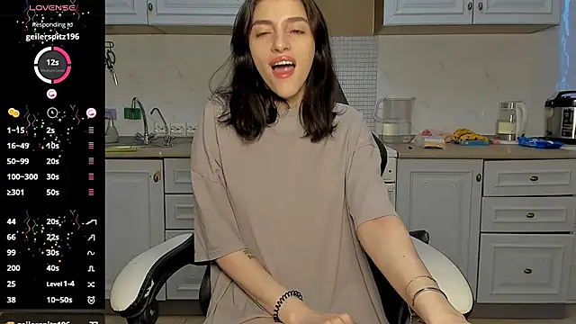 Snapshot of broosnica1 chatting on March 22, 2025, 9:02 am broosnica1 online show from March 22, 2025, 9:02 am