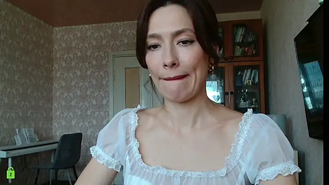alicia spicy online show from July 19, 2026, 9:13 am