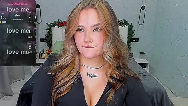 little m0use online show from November 29, 2025, 3:15 pm