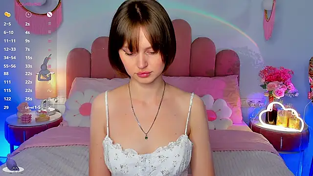 Snapshot of MaryLew chatting on October 5, 2025, 5:28 am MaryLew online show from October 5, 2025, 5:28 am