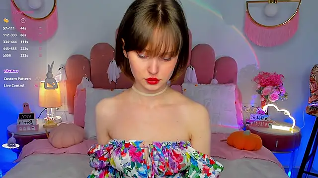 Snapshot of MaryLew chatting on October 31, 2025, 7:31 am MaryLew online show from October 31, 2025, 7:31 am