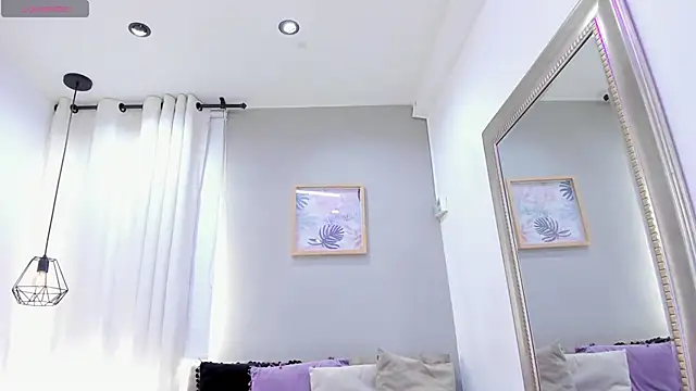  AlejaCruz  online show from November 14, 2025, 7:23 pm