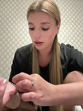 Snapshot of adel_secret chatting on July 8, 2026, 8:13 pm adel secret online show from July 8, 2026, 8:13 pm