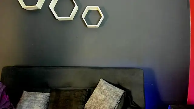 Charlotte  Brown  online show from February 28, 2025, 1:25 pm