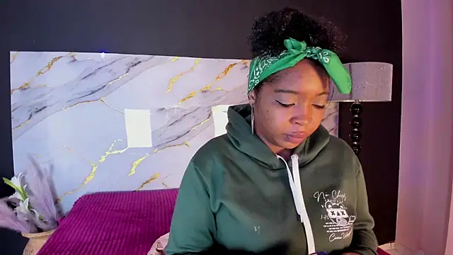 Charlotte  Brown  online show from March 14, 2025, 1:02 pm