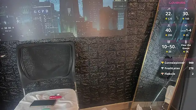 Charlotte  Brown  online show from November 8, 2025, 2:01 am