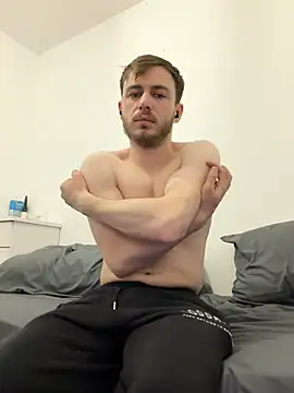 Julian128 online show from March 31, 2026, 7:25 pm