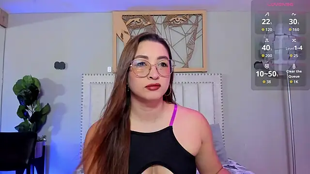  LaraMom  online show from July 12, 2026, 6:10 pm