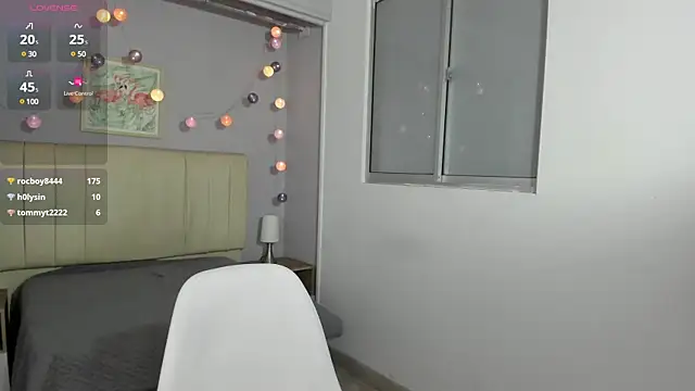 Snapshot of ema_saenz chatting on February 19, 2025, 10:42 pm ema saenz online show from February 19, 2025, 10:42 pm