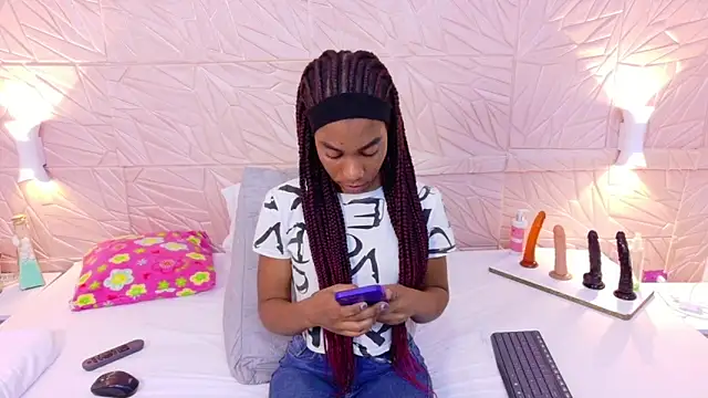 Snapshot of Amarantha_love69 chatting on October 2, 2025, 2:02 pm Amarantha love69 online show from October 2, 2025, 2:02 pm