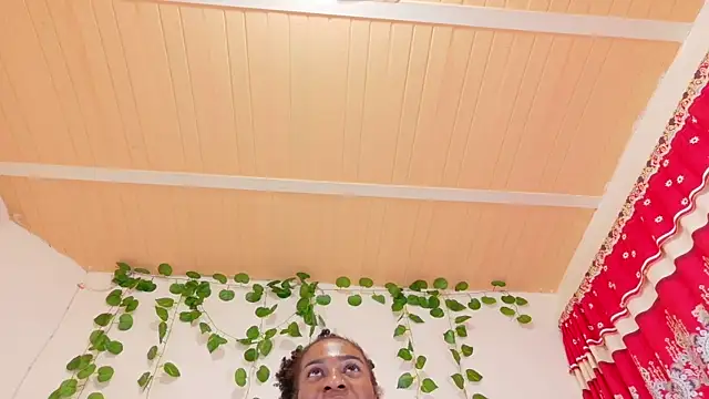 Snapshot of Amarantha_love69 chatting on December 17, 2025, 1:28 pm Amarantha love69 online show from December 17, 2025, 1:28 pm