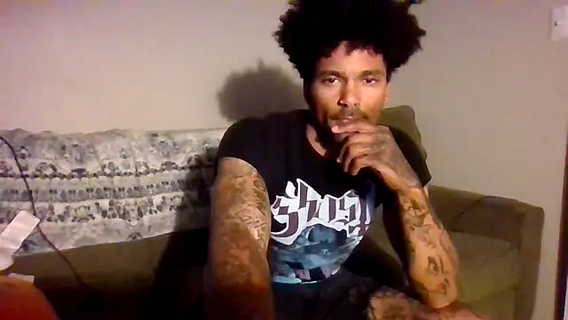 Snapshot of bishopwiththetattoos chatting on January 13, 2025, 1:23 am bishopwiththetattoos online show from January 13, 2025, 1:23 am