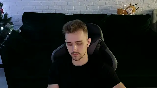 Larstar01 online show from December 21, 2024, 4:30 am