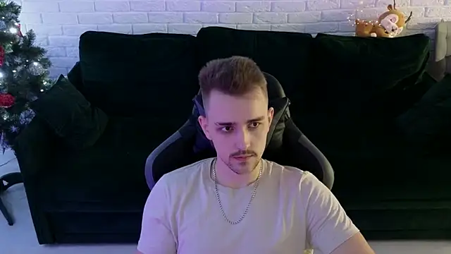 Larstar01 online show from January 7, 2025, 3:14 am